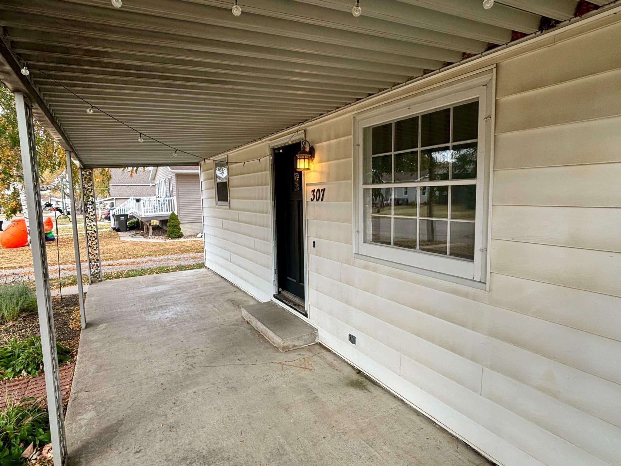 Property Photo:  307 Main Street  IA 50643 