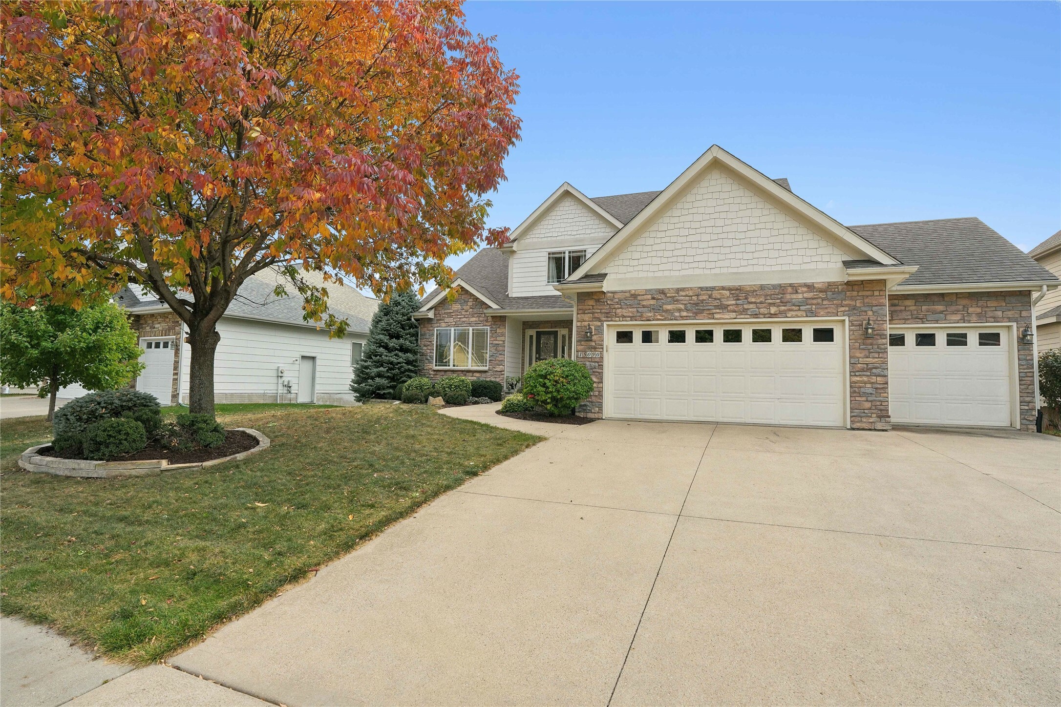 Property Photo:  15090 Buena Vista Drive  IA 50325 