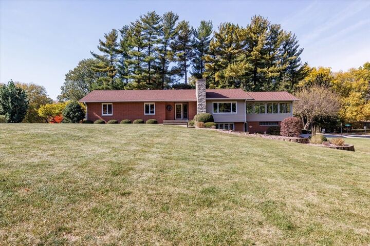 1335 Broadway Street  Pella IA 50219 photo