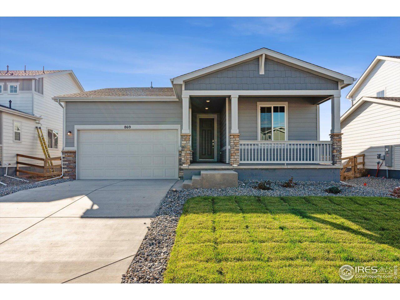 Property Photo:  869 Hummocky Way  CO 80550 