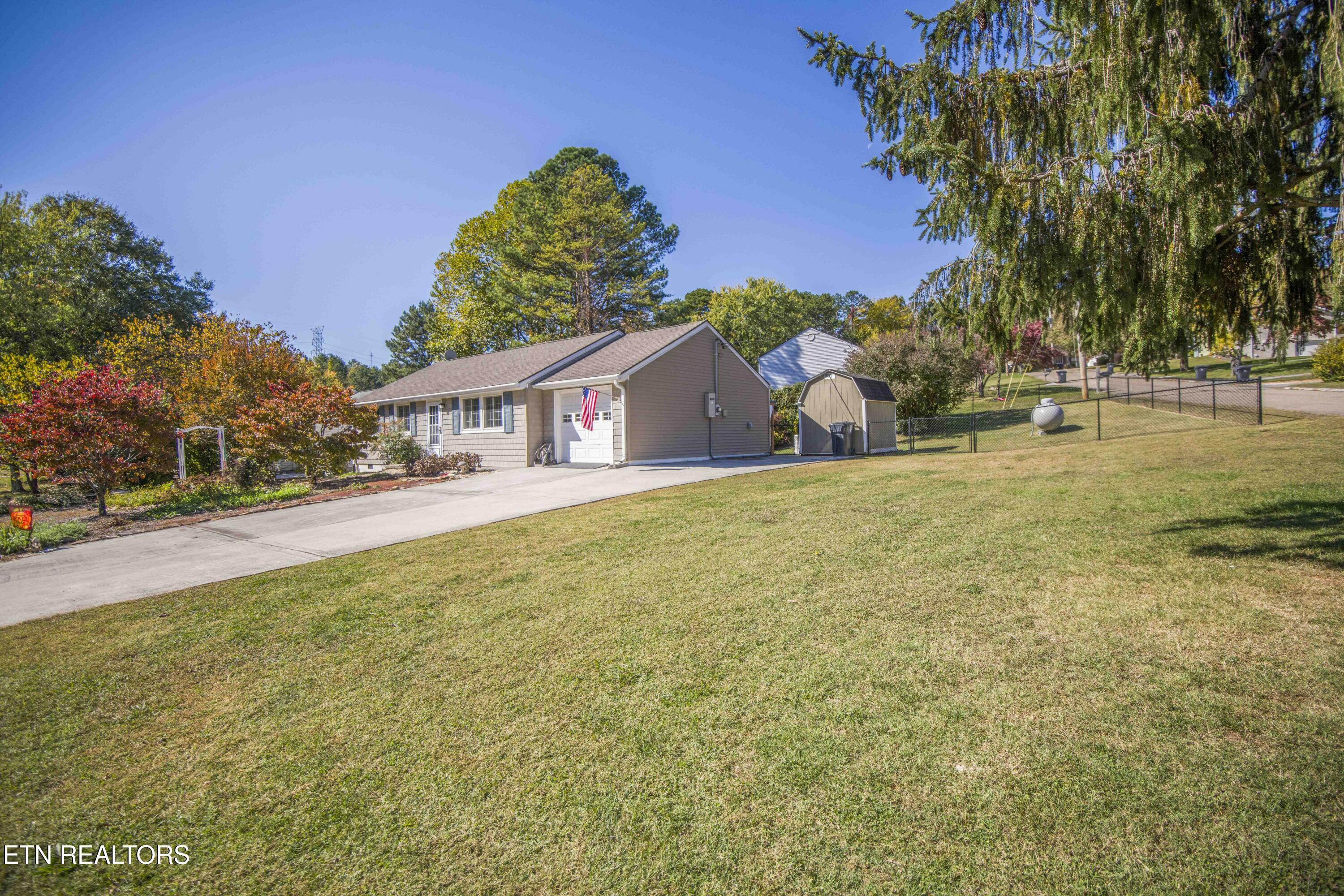 Property Photo:  4221 Chinkapin Lane  TN 37921 