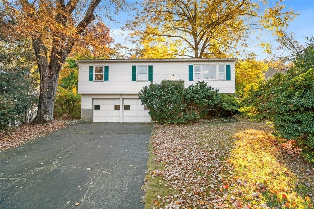 Property Photo:  5 Heath Terrace  NY 10567 