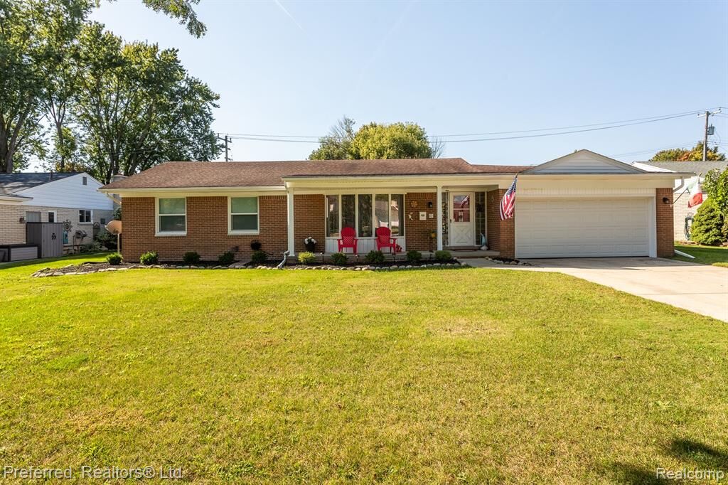 Property Photo:  17459 Woodside Street  MI 48152 2788 