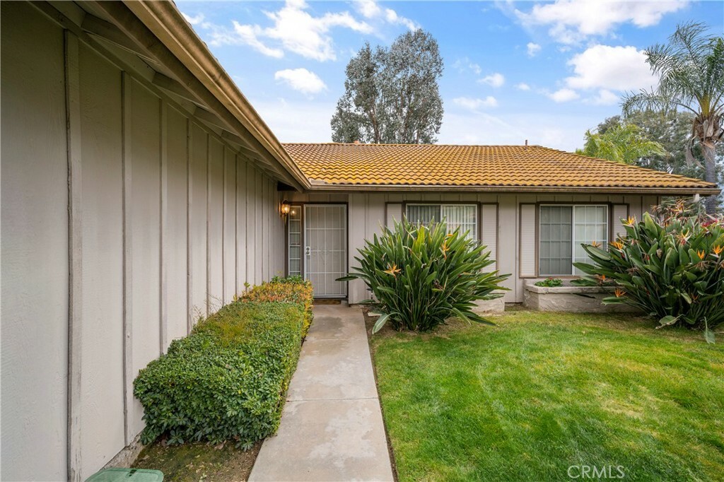 Property Photo:  43098 Agena Street  CA 92592 