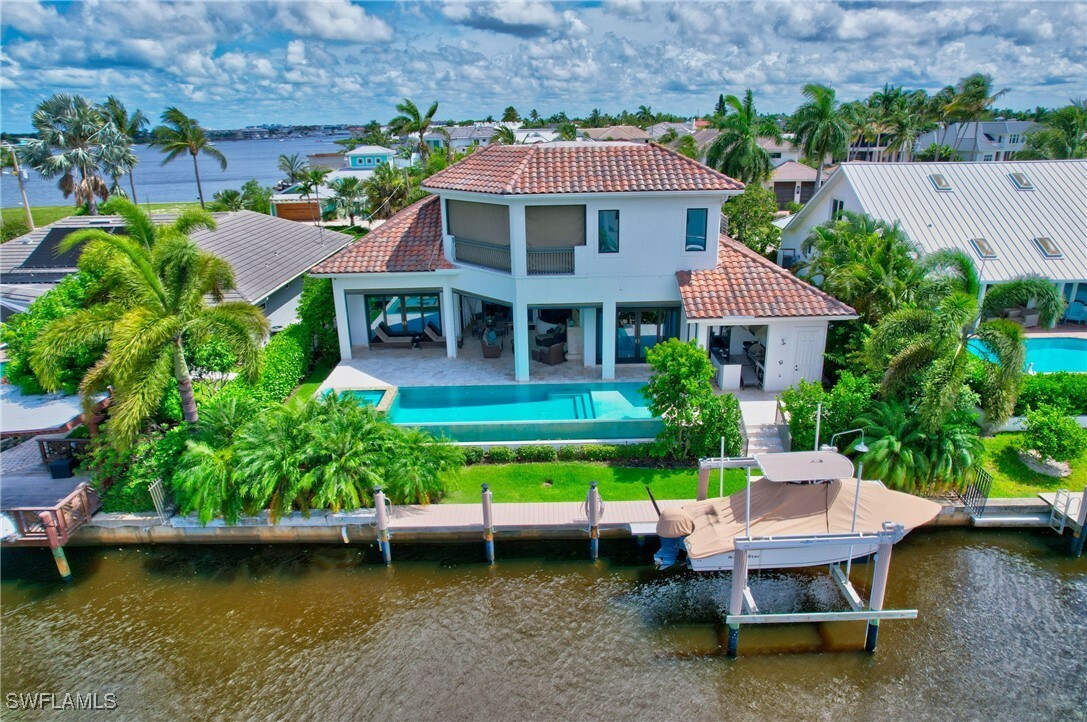 Property Photo:  1330 Marlin Drive  FL 34102 