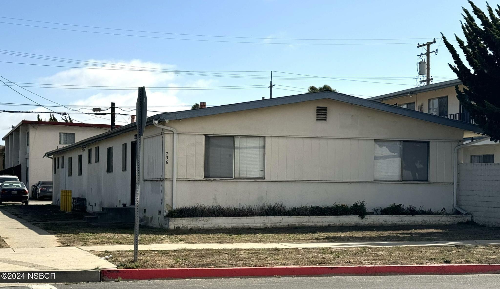 Property Photo:  736 N G Street  CA 93436 