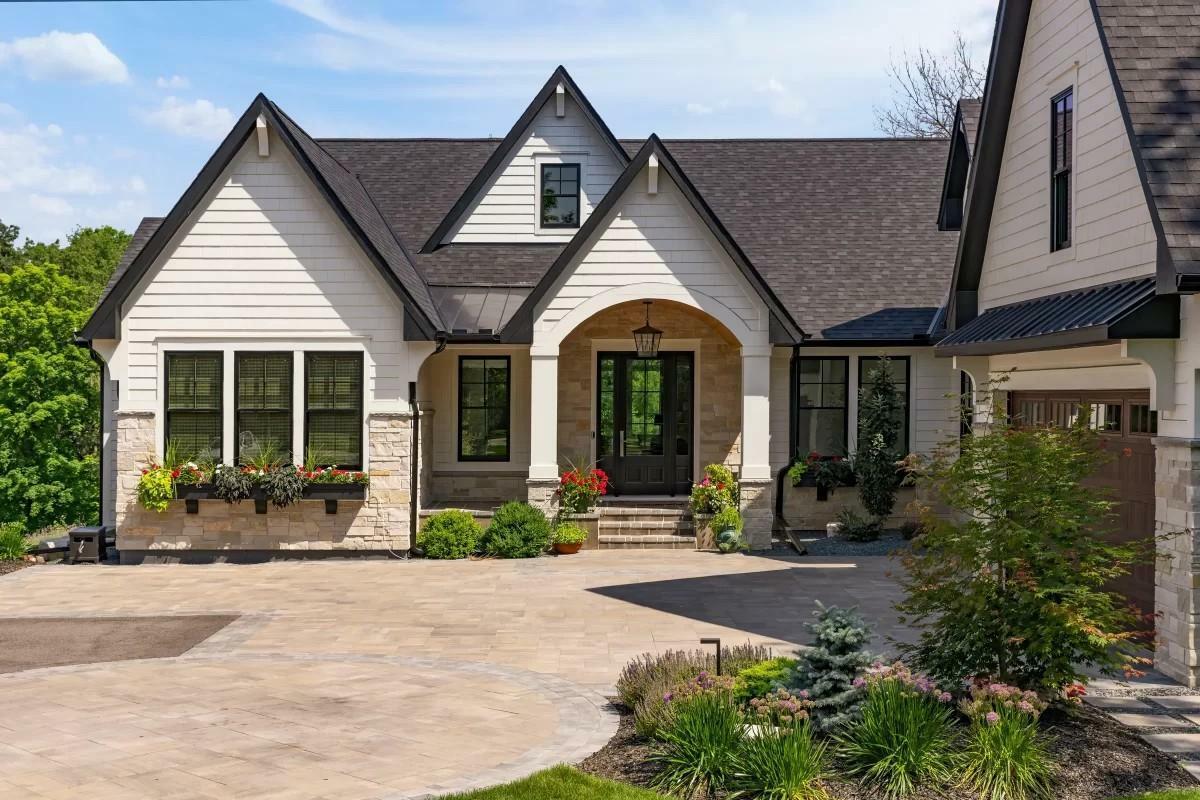 Property Photo: 104 Mississippi River Boulevard N MN 55104
