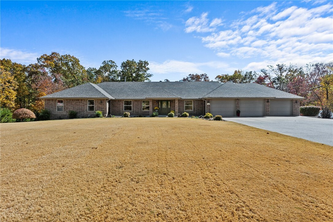 9299 W Forest Hills Drive  Fayetteville AR 72704 photo