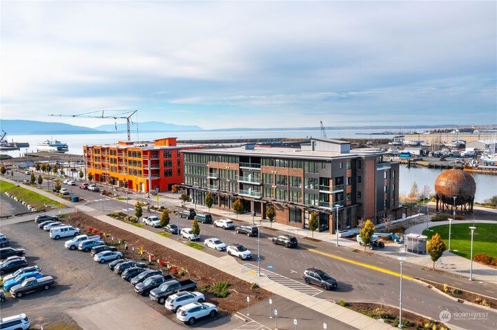 Property Photo:  1025  Granary Avenue 308  WA 98225 