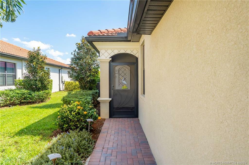 Property Photo:  24020 Canterwood Way  FL 34293 