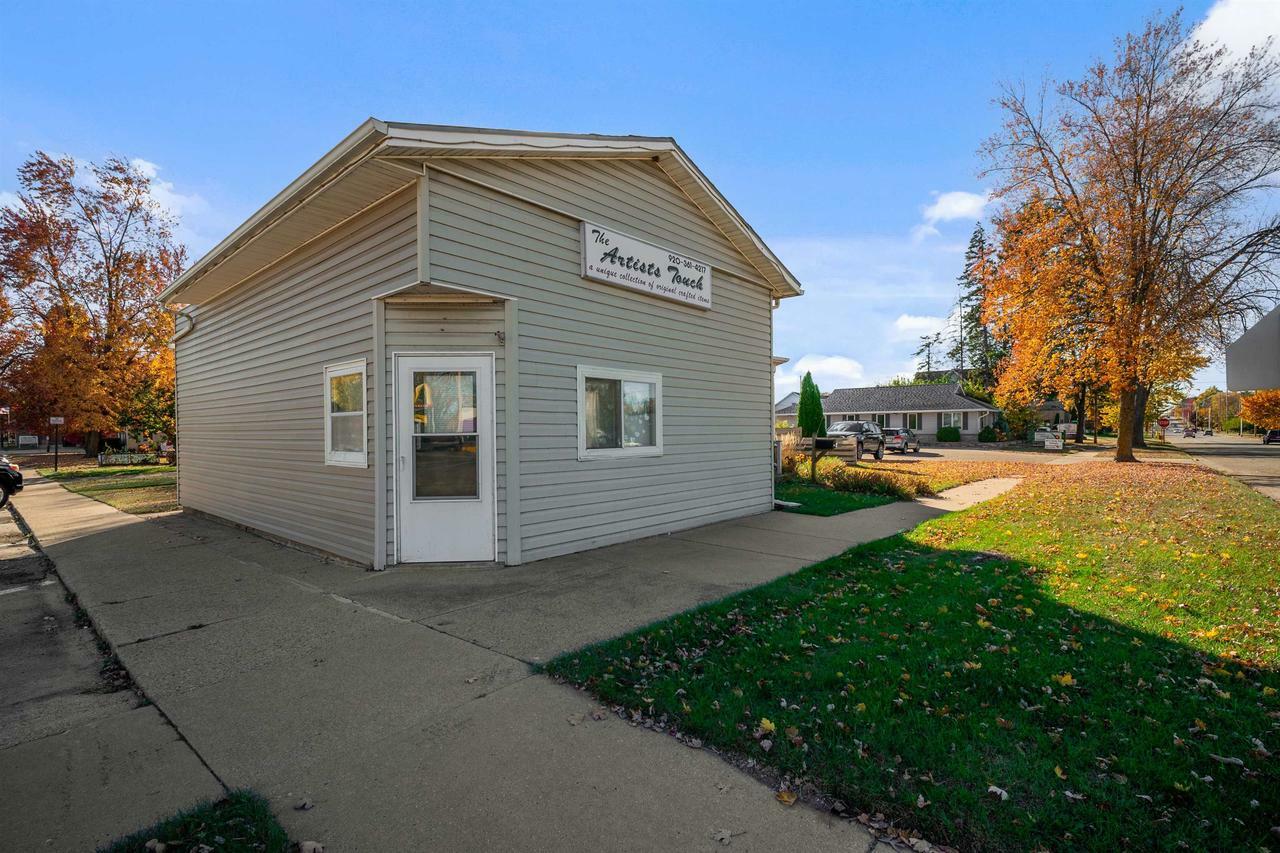 Property Photo:  310 Broadway Street  WI 54923 