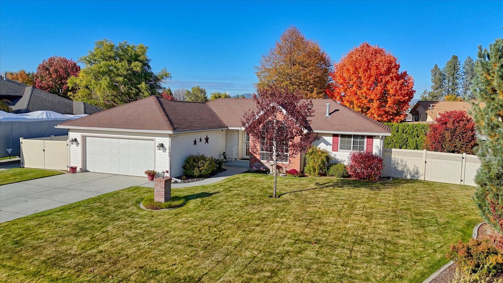 Property Photo: 5308 W Ridgecrest Dr WA 99208