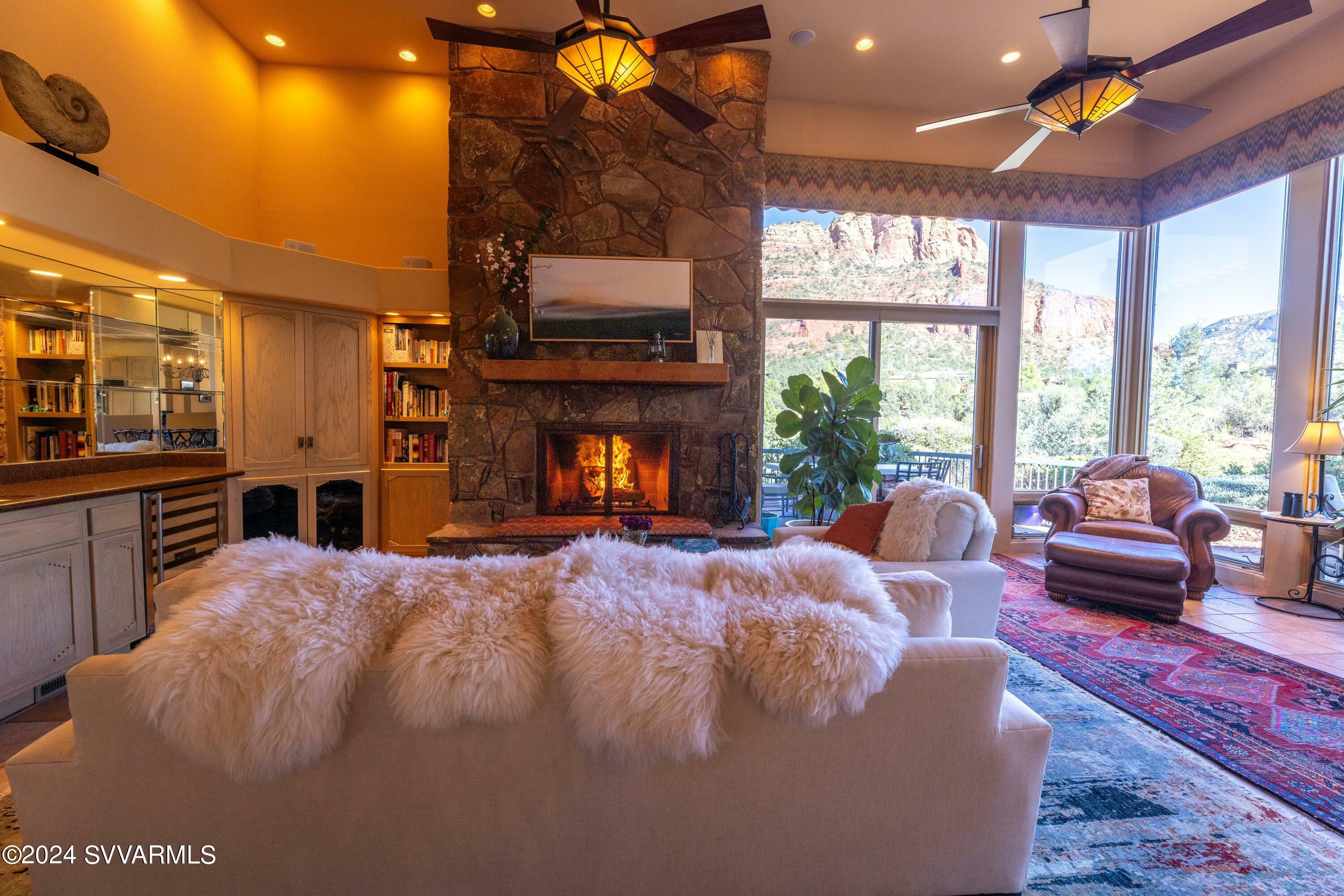 Property Photo: 100 Penelope Way AZ 86336