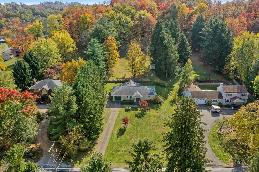 Property Photo:  2918 Clearview Road  PA 15101 