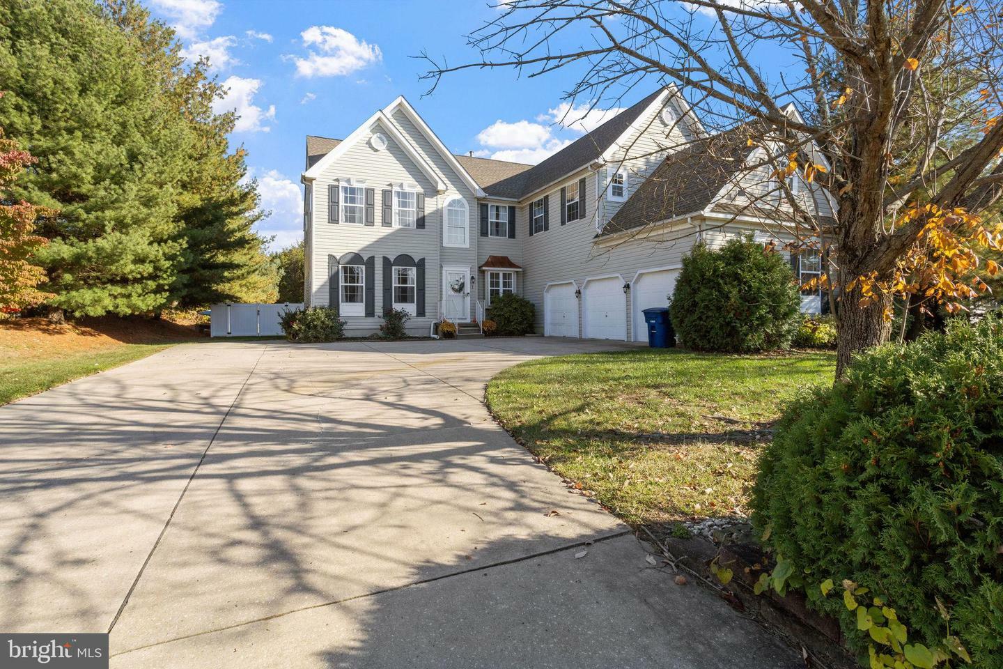 Property Photo:  1 Turnbridge Drive  NJ 08048 