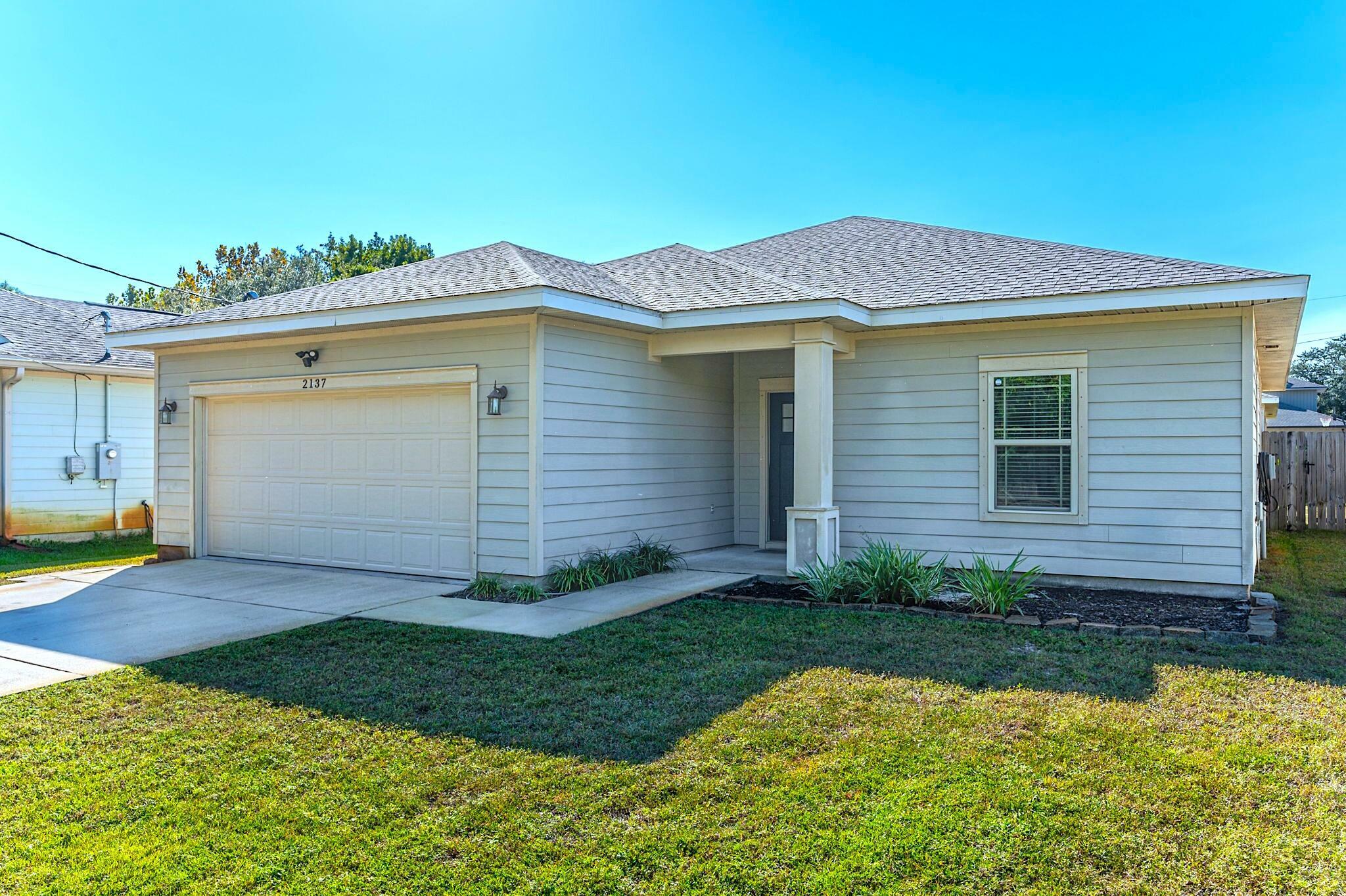 Property Photo: 2137 Janet Street FL 32566