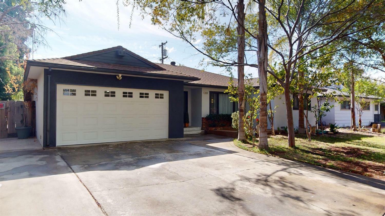 Property Photo:  3920 E Rialto Avenue  CA 93726 