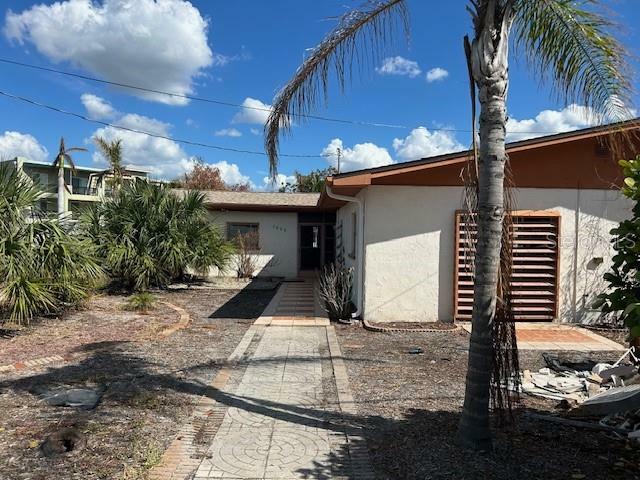 Property Photo: 1655 Riverside Drive FL 34223