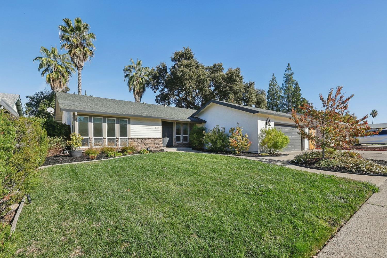 Property Photo:  1607 Oakview Drive  CA 95661 