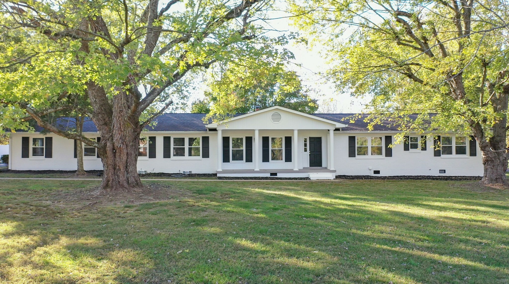 Property Photo:  1409 Country Club Dr  TN 37388 