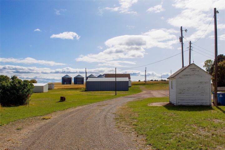 4 bed Great Falls home for sale 344 Tri Hill Frontage Road, Great Falls, MT 59404