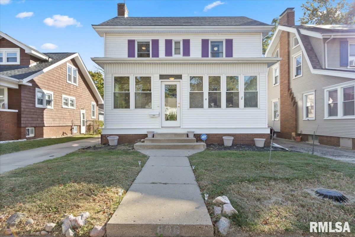 Property Photo:  806 W Meadows Place  IL 61604 