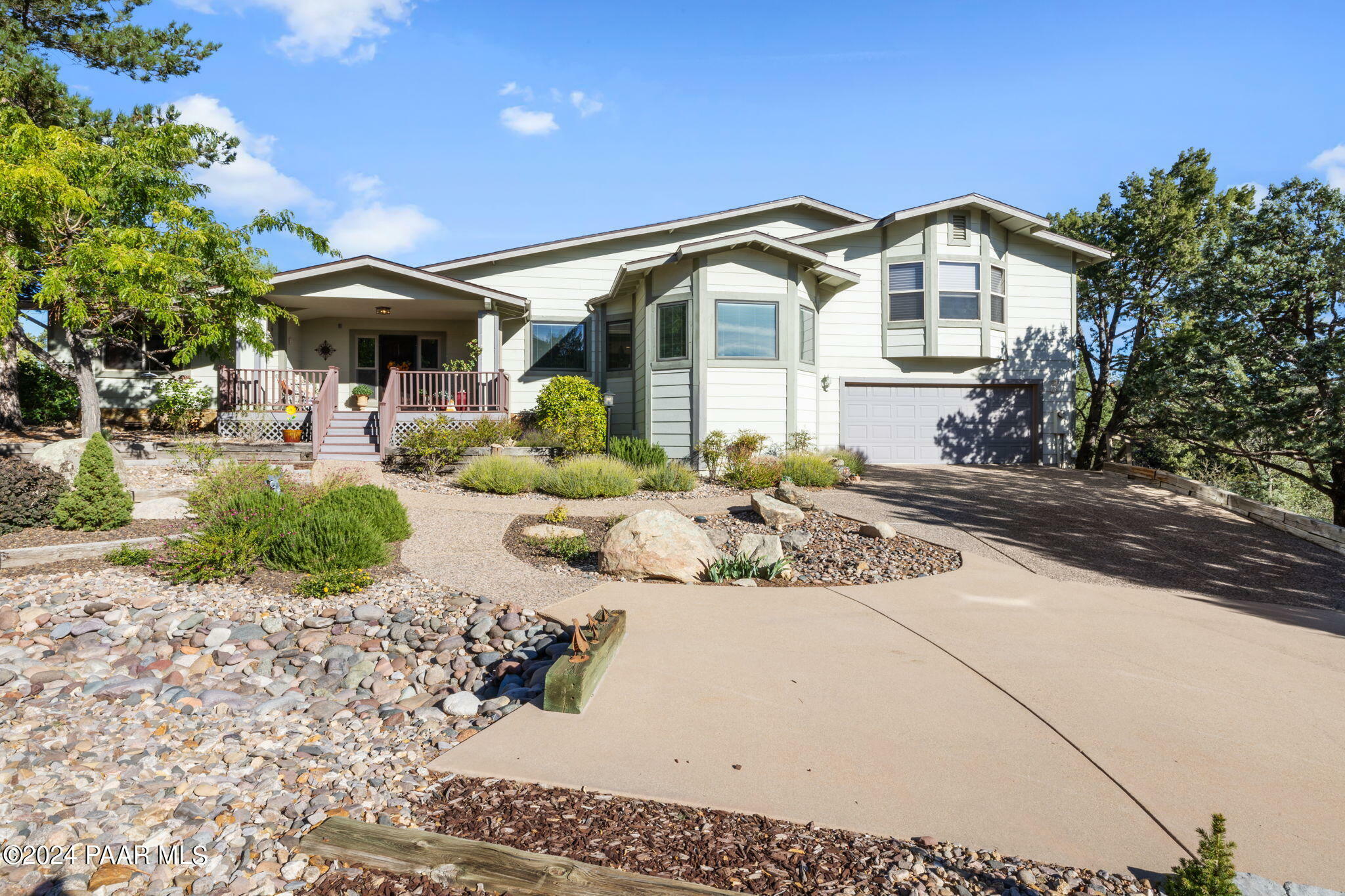 Property Photo:  637 Thunderbird Drive  AZ 86303 