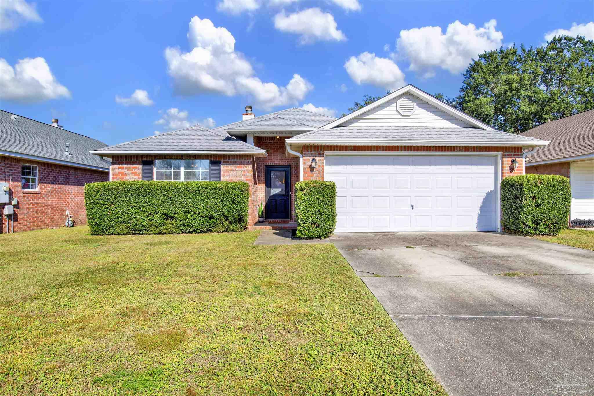 Property Photo:  891 Sterling Way  FL 32506 