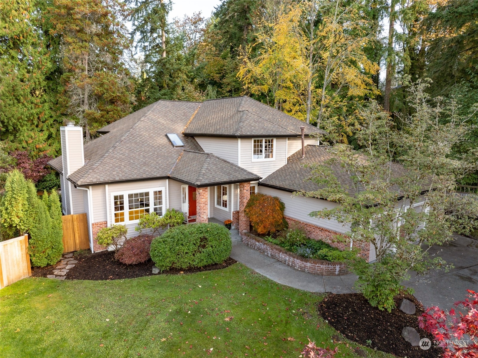 Property Photo:  16810 72nd Avenue NE  WA 98028 