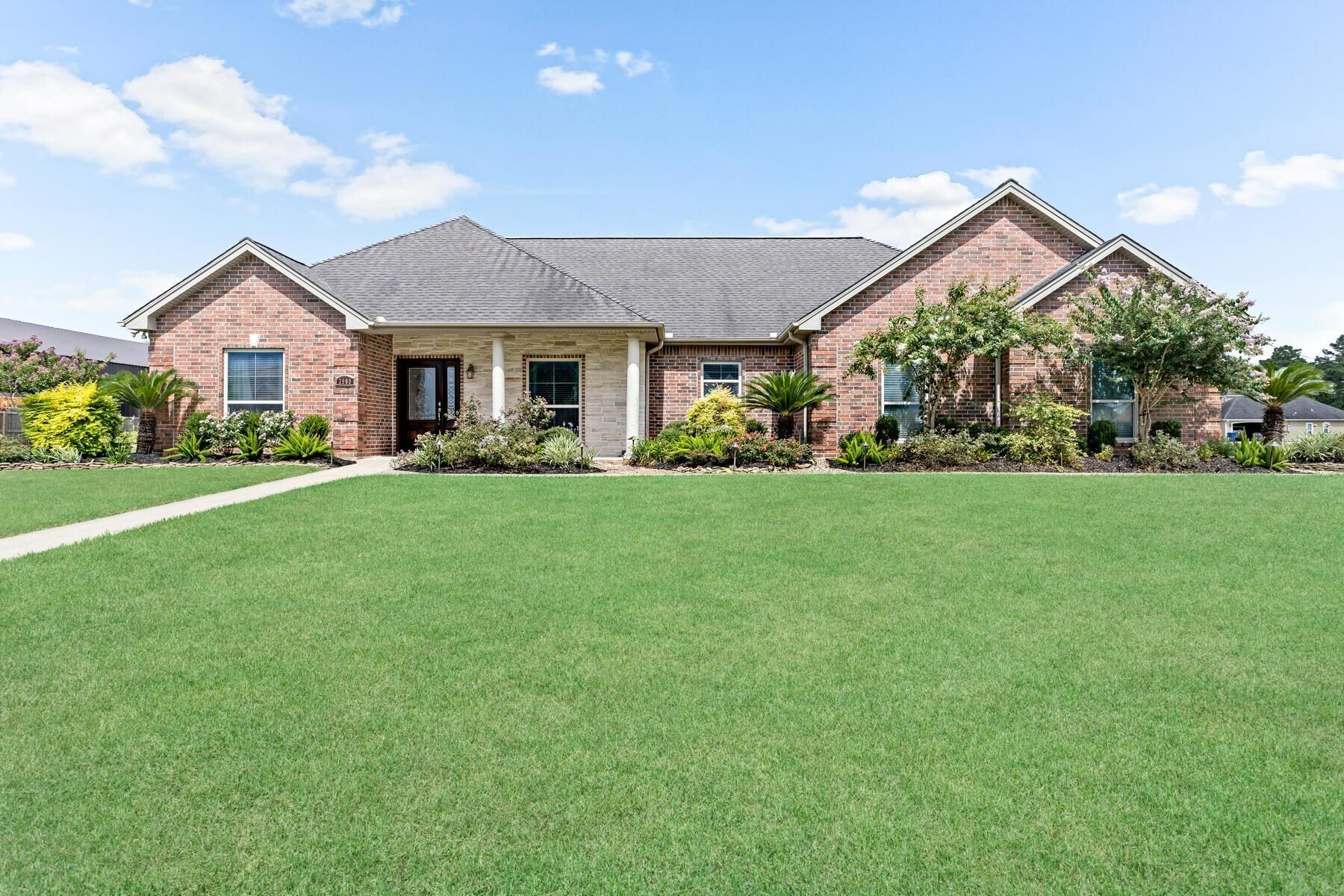 Property Photo:  3900 Plantation  TX 77630 