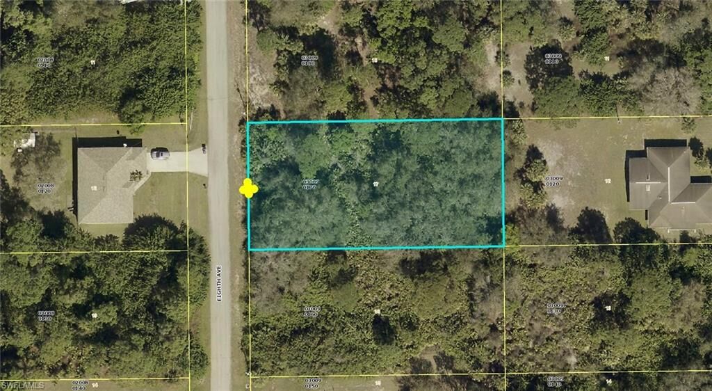 Property Photo:  404 Eighth Ave  FL 33972 