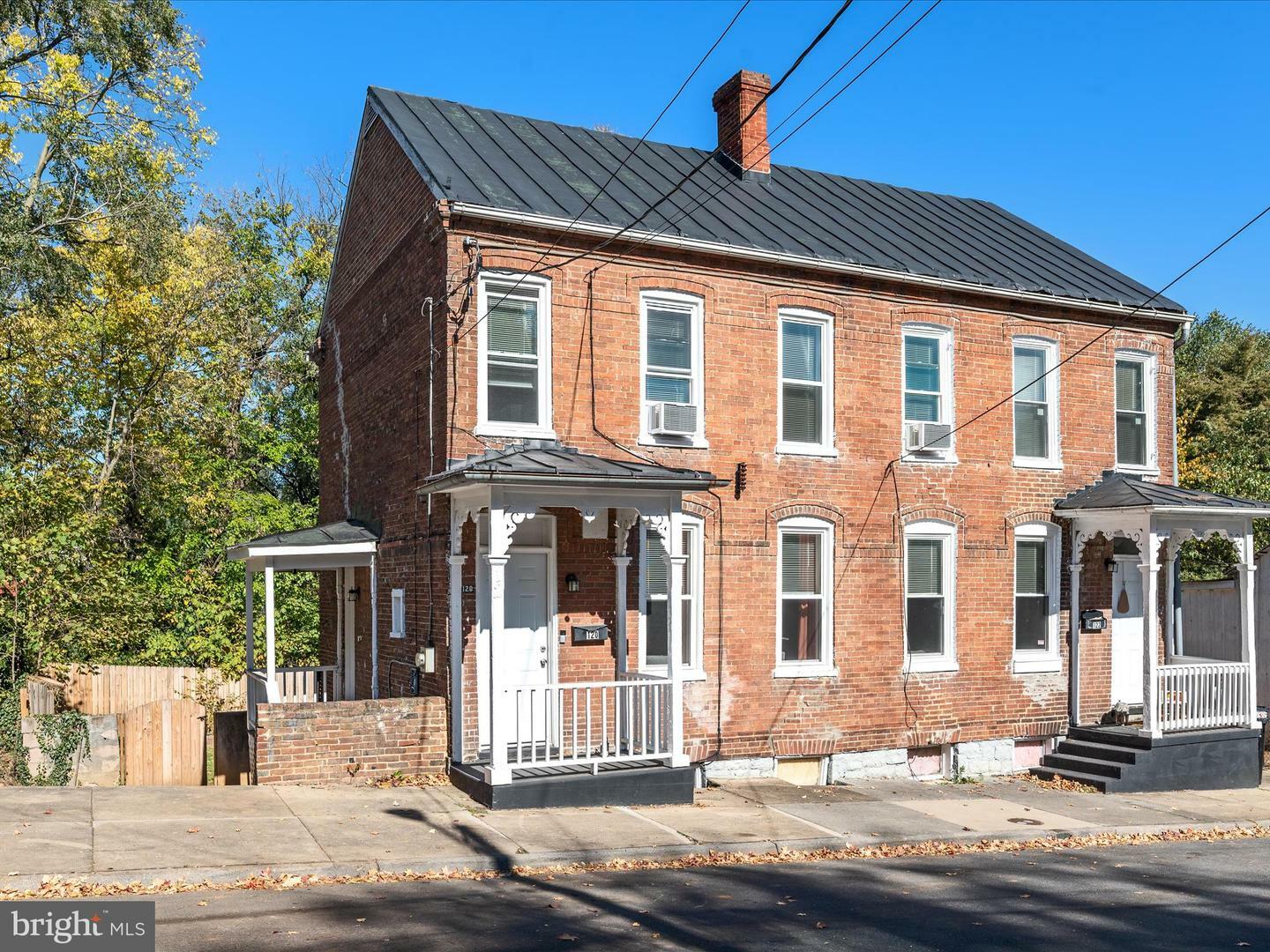 Property Photo:  120-122 E Leicester Street  VA 22601 