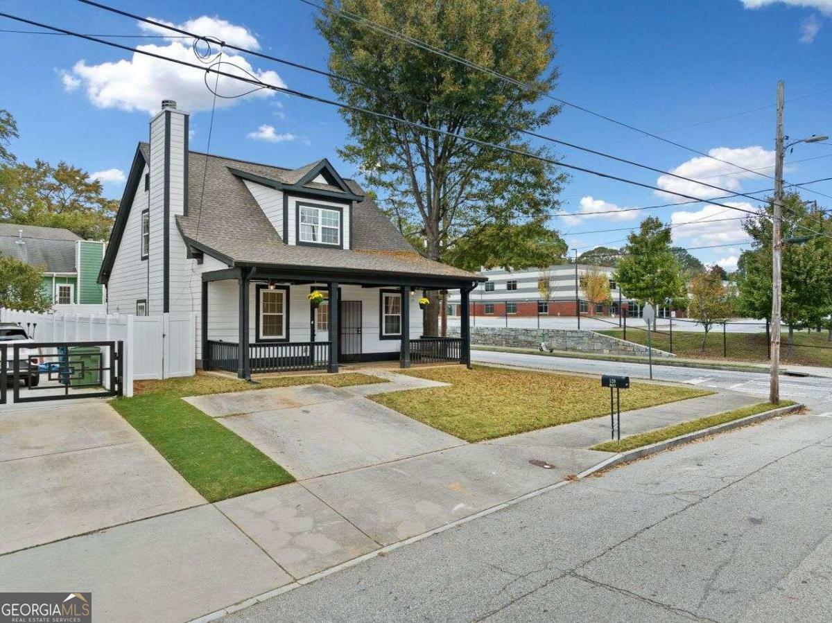 Property Photo:  520 Mary Street SW  GA 30310 