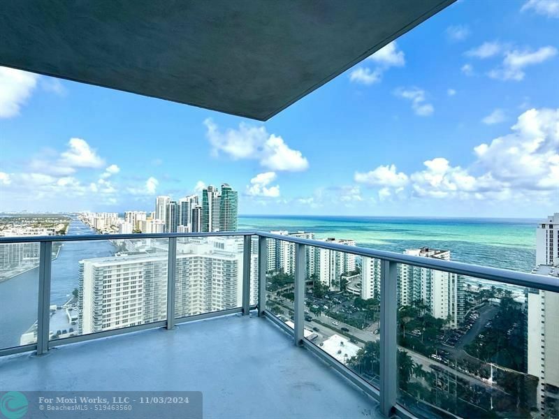 Property Photo:  4010 S Ocean Dr R2401  FL 33019 