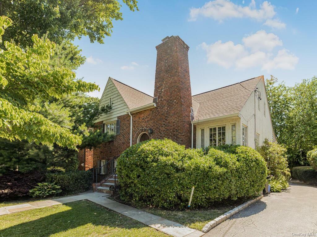 Property Photo:  47 Rockridge Road  NY 10552 