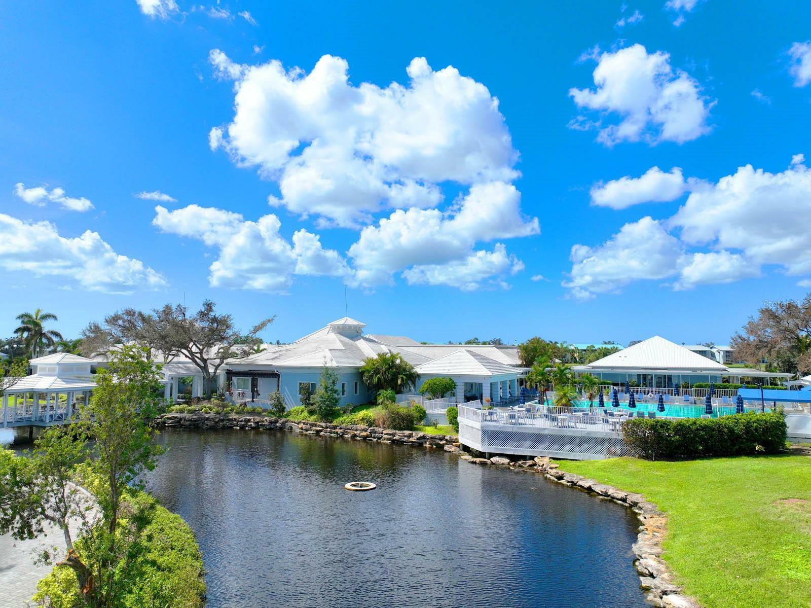 Property Photo: 760 Tartan Drive 760 FL 34293