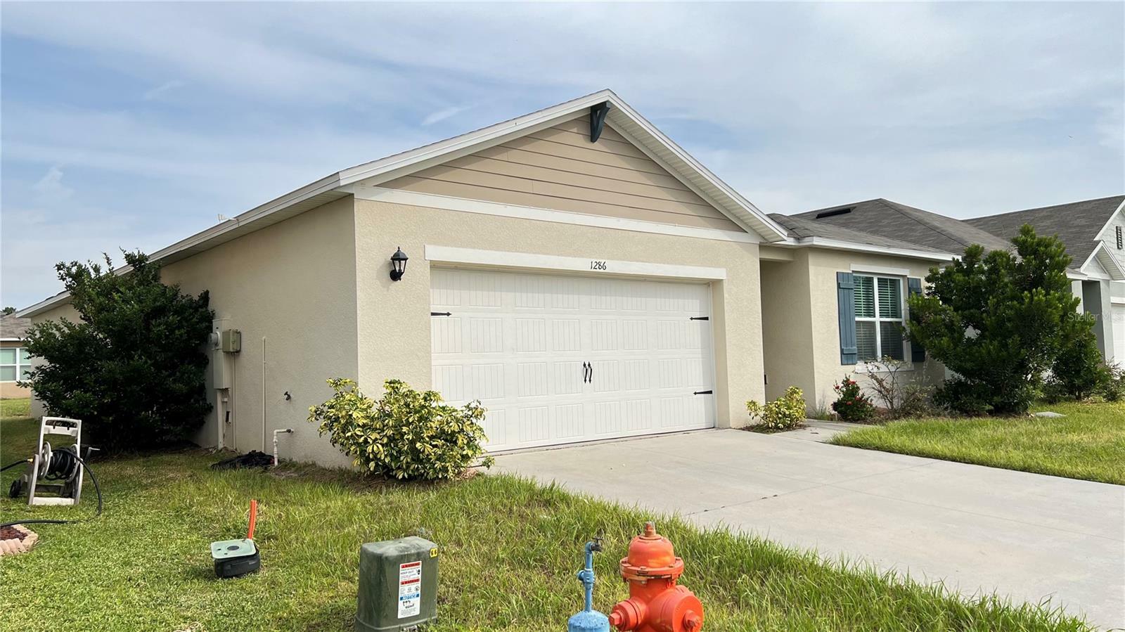 Property Photo:  1286 Iguana Loop  FL 33897 