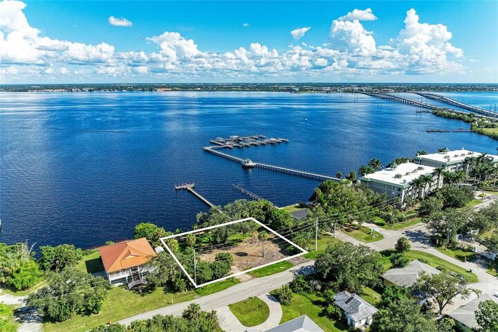 5060 Melbourne Street  Punta Gorda FL 33980 photo