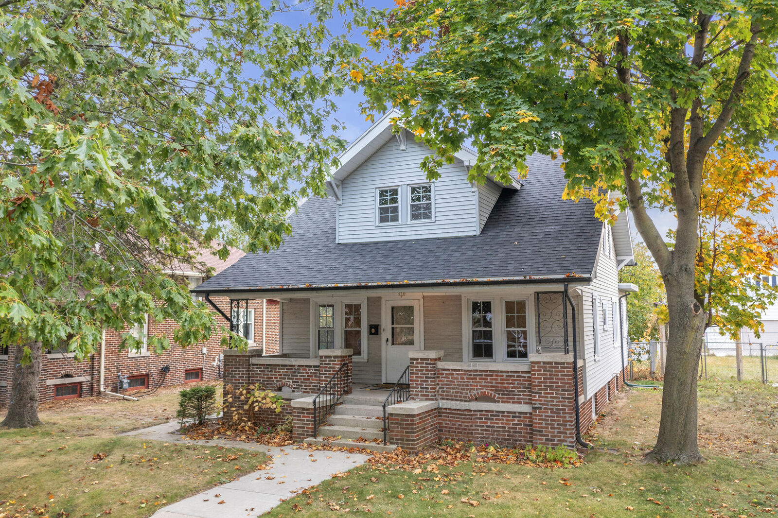 Property Photo:  635 Dillingham Ave  WI 53081 