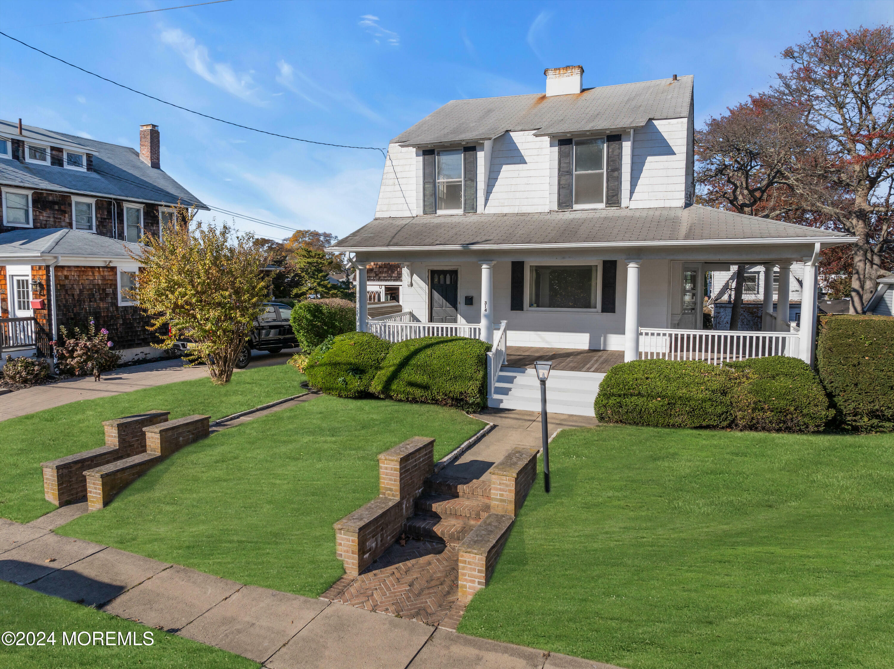 Property Photo:  314 Norwood Avenue  NJ 07717 