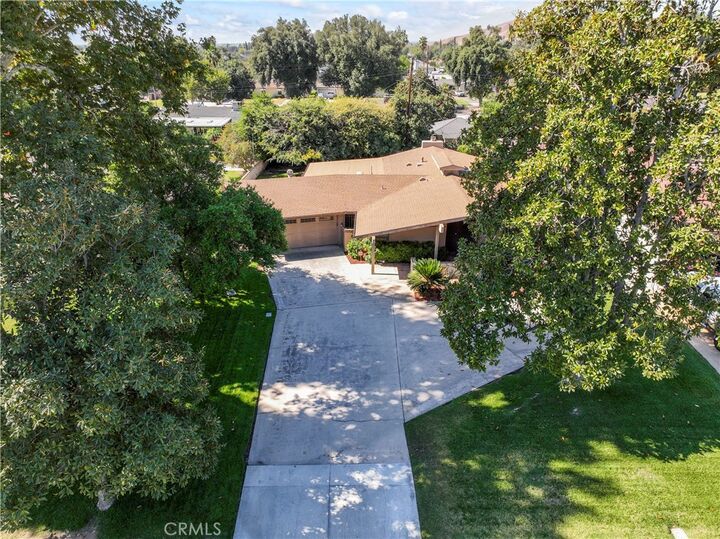 Property Photo: 3040 Parkside Drive CA 92404