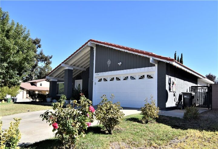 Property Photo: 37144 Kendrick Circle CA 93550