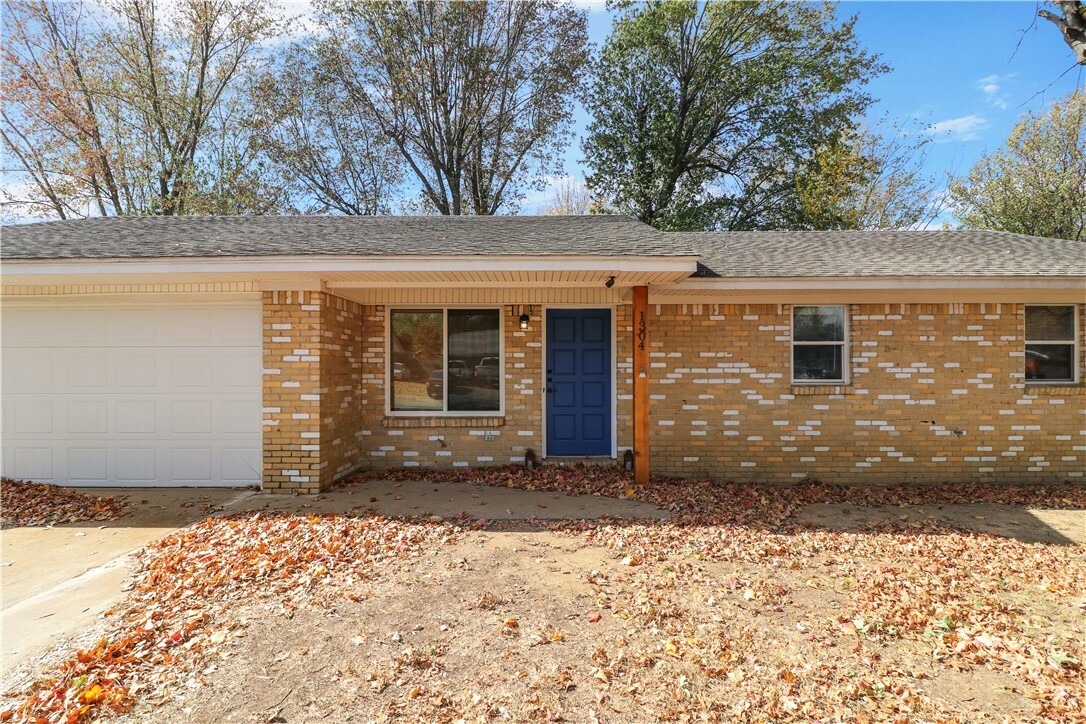 Property Photo:  1304 Daline Street  AR 72762 