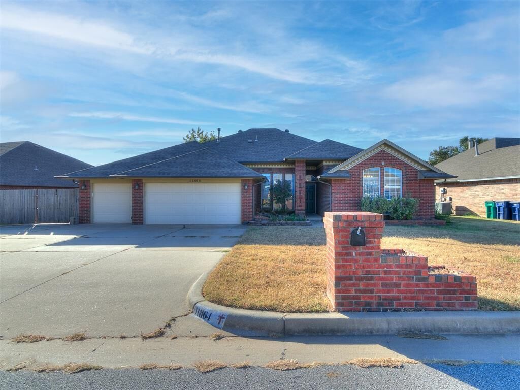 Property Photo: 11864 SW 3rd Terrace OK 73099