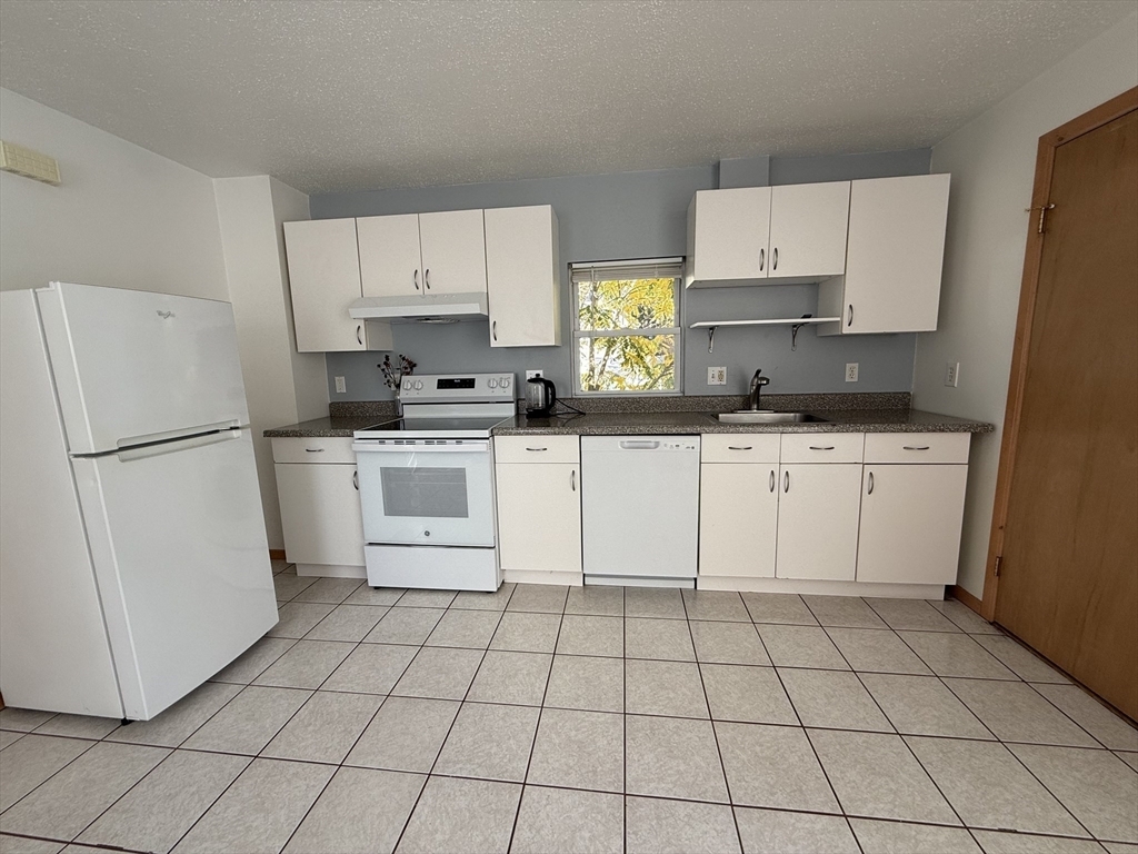 Property Photo:  35 Lincoln 4  MA 02148 