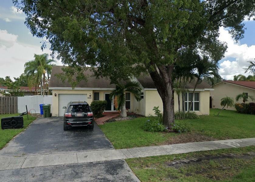 8501 NW 7th St  Pembroke Pines FL 33024 photo