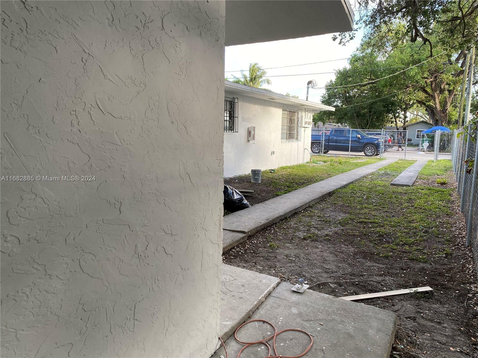 Property Photo:  915 NW 80th St  FL 33150 