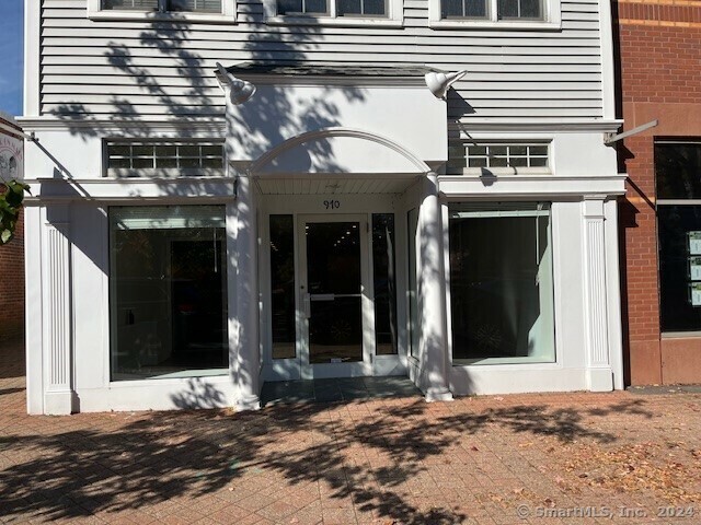 Property Photo:  968 Main Street Street Level  CT 06405 