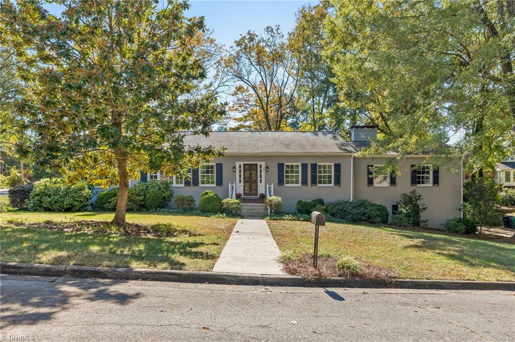 Property Photo:  1201 Wynnewood Avenue  NC 27262 