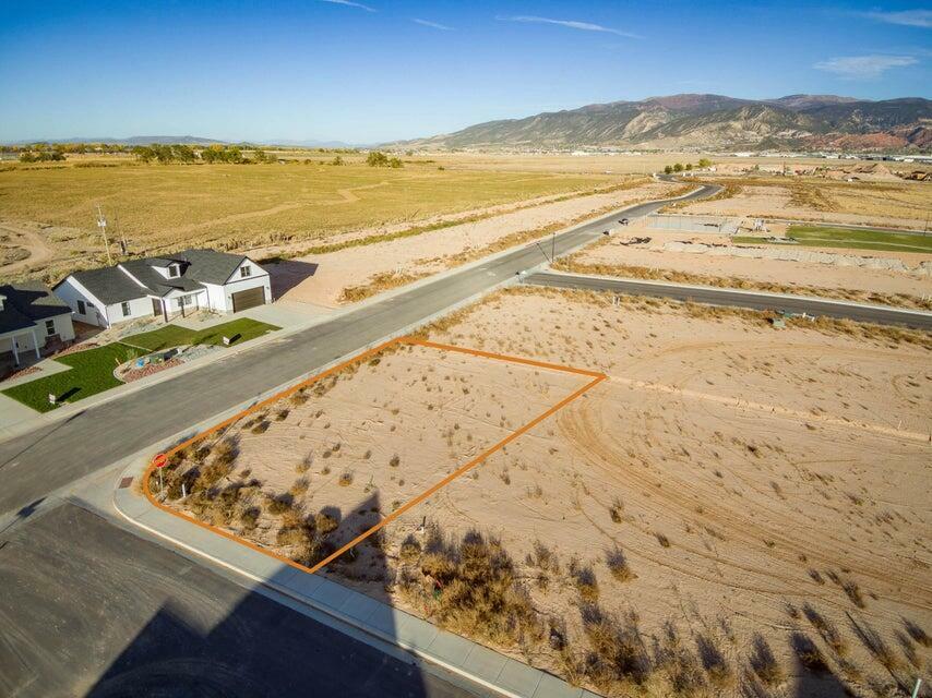 Property Photo:  1170 N Yucca St Lot 25  UT 84721 